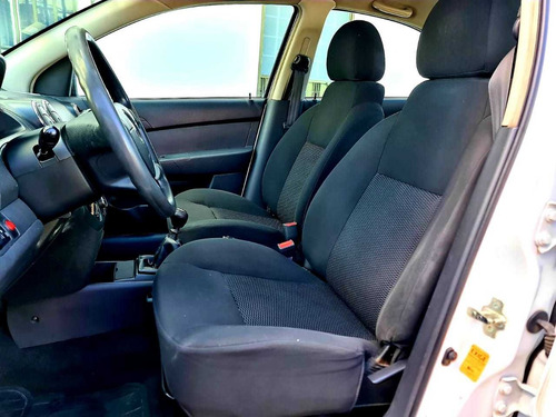 Imagen 12 de 15 de Chevrolet Aveo 2017 1.6 Lt Mt
