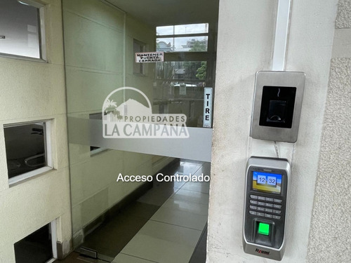 2 Dorm, 1 Baño, Estacionamiento, Metro Irarrázaval