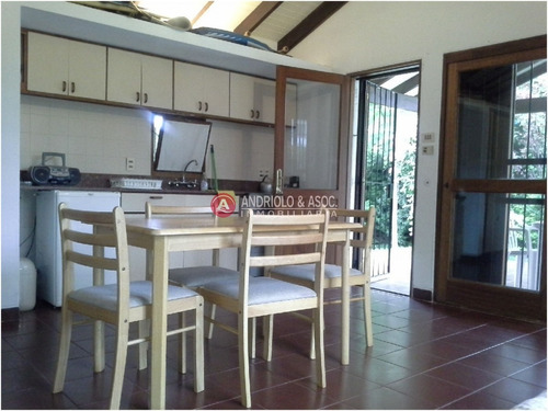 Casa En Zona De Playa Brava Y Aidy Grill- Ref: 5328