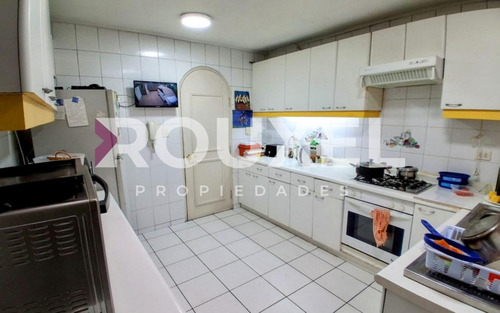 Oportunidad Única En Las Hualtatas, Vitacura Oriente