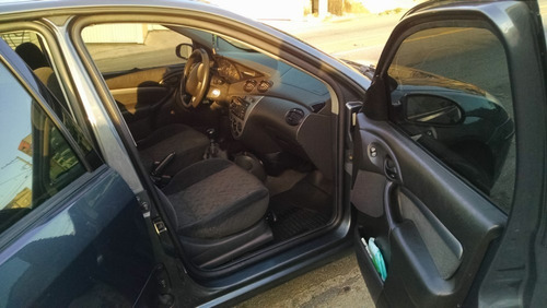Ford Focus 2.0 Glx - Completo