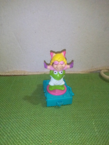 Figura Peggy Y Rana The Muppets Carrito Vintage 1994