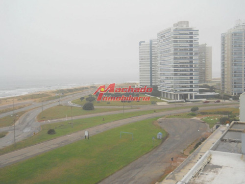 Imagen 13 de 30 de Brava
