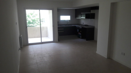 Imagen 3 de 30 de Oportunidad - Departamento De 3 Amb. A La Calle A Estrenar