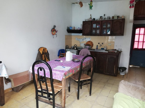 Imagen 3 de 8 de Casa 3 Ambientes En Venta