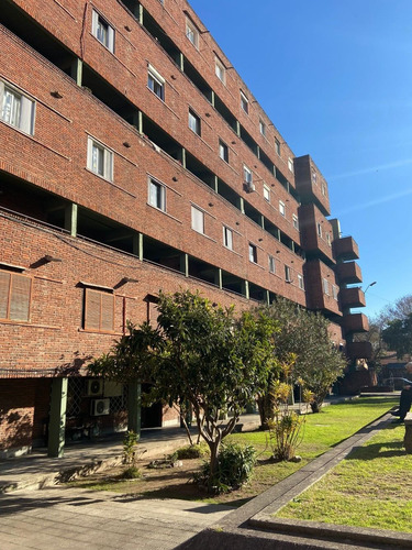 Imagen 1 de 8 de Apartamento De 4 Dormitorios En El Prado