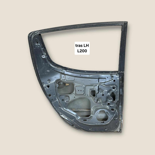 Puerta Trasera Izquierda Mitsubishi L200 2016 Al 2022 (Usado)