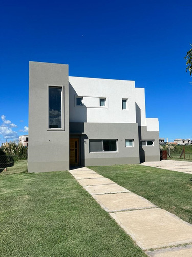 Casa A La Laguna Venta Barrio Norte El Cantón Escobar