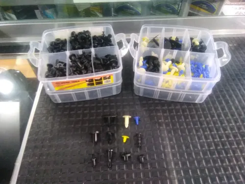comprar Grapas, Broches, Clip, Tornillos Plásticos De Tapicería 