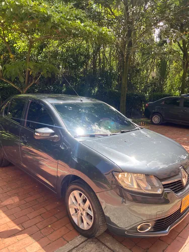 Renault Logan 1.6 Expression / Life +