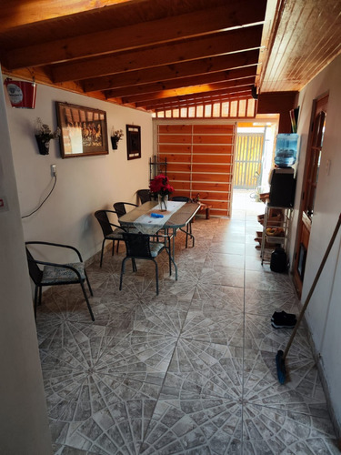 Casa Regularizada Dos Pisos En Los Aromos