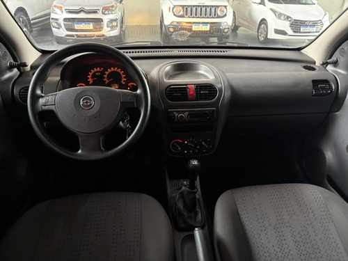Chevrolet Corsa 1.4 MPFI MAXX SEDAN 8V FLEX 4P MANUAL