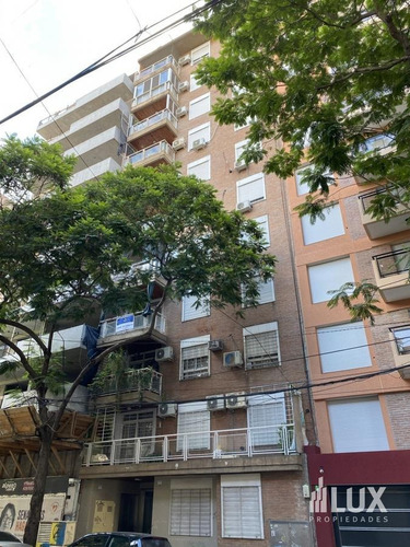 Imagen 2 de 30 de Departamento Venta Dos Dormitorios Excelente Ubicación - Balcarce Y Catamarca