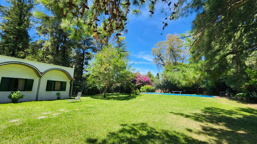 Casa Estilo Colonial Español De 5 Ambientes En Una Planta En Don Torcuato