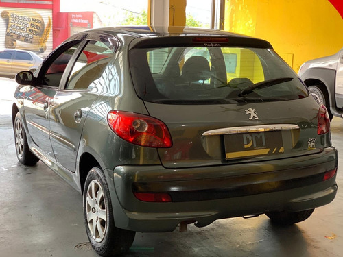 Peugeot 207 1.4 Xr Flex 5p - 2010/2011