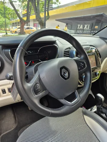 Renault Captur 2.0 Intens Automática