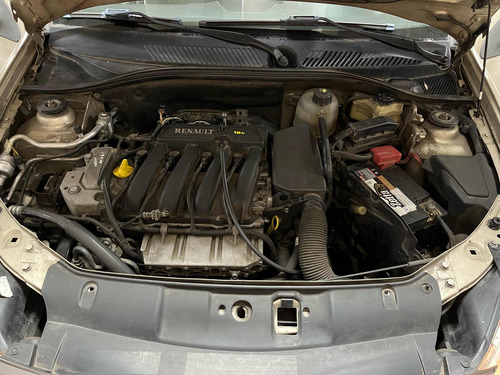 Renault Symbol 1.6 Connection
