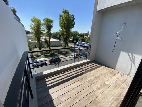 Depto. 3 Amb. C/cochera - 102,7m2 Totales