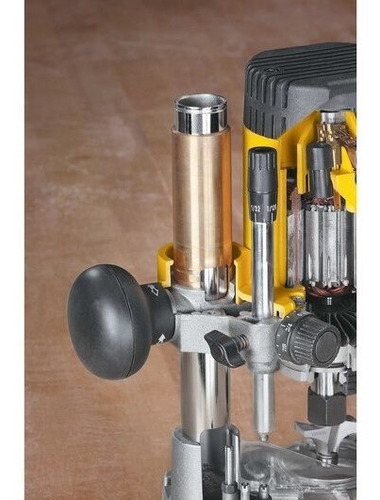Fresadora De Base Ajustable 1100 Watts Dewalt Dw621