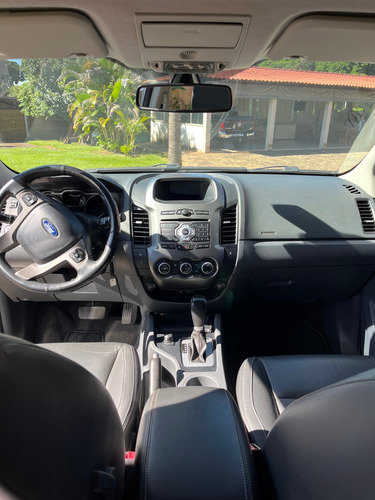 Ford Ranger 3.2 Limited Cab. Dupla 4x4 Aut. 4p