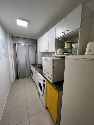 Imagen 4 de 13 de Oportunidad De Negocio! Apartamento En Venta Sobre Avenida Libertador, Aguada, 2 Dormitorios Con Garaje Doble