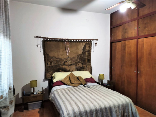 Imagen 13 de 25 de Dos Casas Multifamiliar La Tablada Bolivar Al 4500