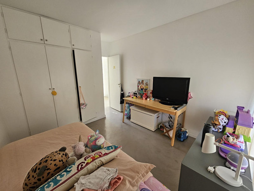 Impecable Triplex Con Jardin En Barrio Cerrado