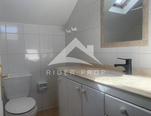 Condominio Camino Del Canelo - Alto Macul / Como Nueva