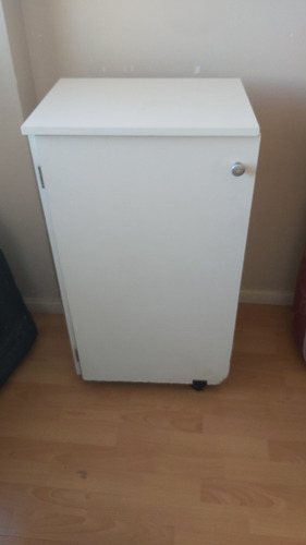 Imagen 2 de 3 de Mueble Para Planchar
