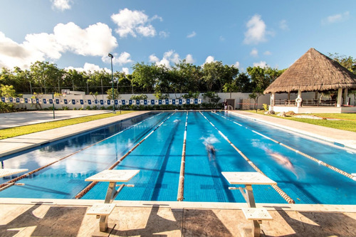 Terreno En Venta En Cancún, Lagos Del Sol, Lujoso Residencial