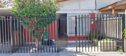 Casa 1 Piso 2 Dormitorios, 2 Baños, Estacionam. Techado.-