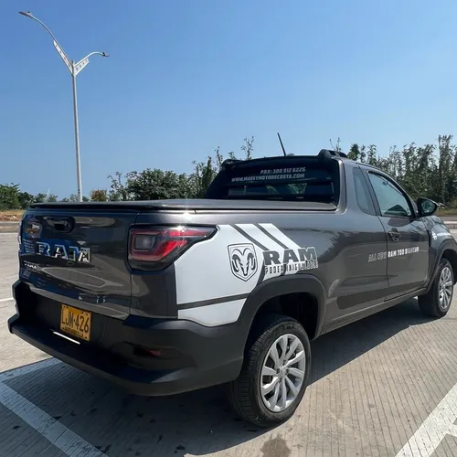 RAM 700 1.4 Slt