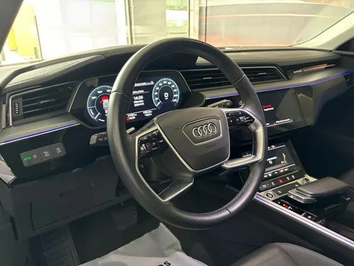 Audi E-tron Advanced