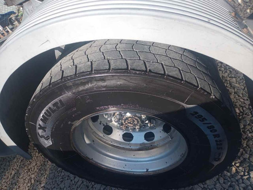 Imagem 11 de 15 de Volvo Fh 400 Toco 4x2 2009 Motor Novo