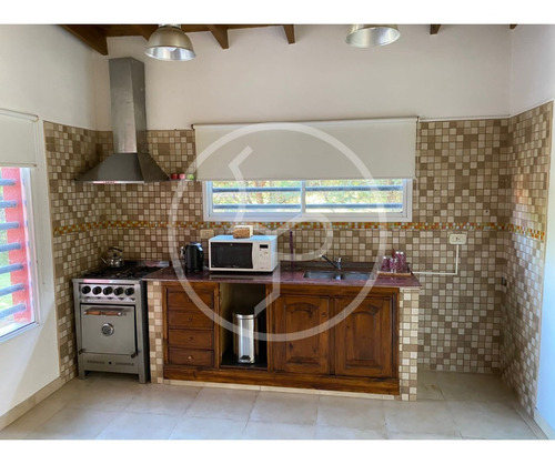 Imagen 4 de 12 de Quinta En Ranchos. Venta Hermosa Quinta