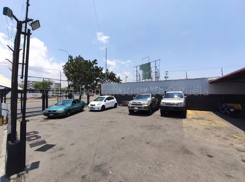 Lisbeth Delgado Vende Estación De Servicio En Plena Av. Libertador En Barquisimeto Cod.25-3485 Excelente Oportunidad De Inversión