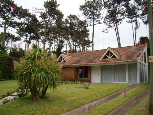 Chalet De Epoca En Muy Buen Estado- Ref: 7191