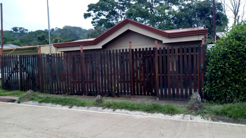 Imagen 1 de 5 de Casa Cerca De La Entrada A Palmares