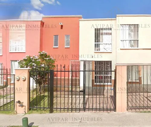 Casa En Venta En Villas De La Estancia, Guanajuato. Met133