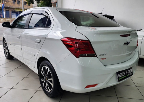 Chevrolet Onix plus JOY BLACK