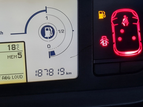 Imagen 8 de 15 de Citroën C4 Picasso 2010 2.0 Bva 143cv
