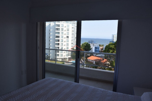 Apartamento En Brava, 3 Dormitorios *- Ref: 2857
