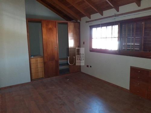 Imagen 13 de 16 de Excelente Chalet En Dos Plantas En Bernal Centro Oportunidad!!!