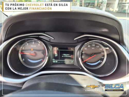 Imagen 11 de 13 de Chevrolet Onix Premier Turbo 2024 Gris Plata 0km
