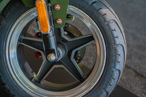 Imagem 14 de 15 de Scooter Eletrica Gloov 3000