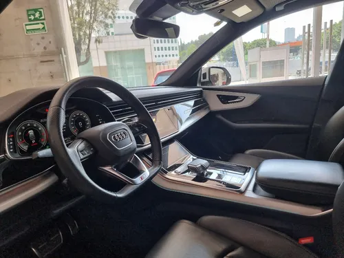 Audi Q8 2021