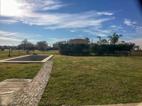 Casa En Venta Ubicado En Haras Santa Maria, Escobar, G.b.a. Zona Norte