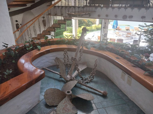 Casa En Venta En Valle De Bravo En Fracc. La Peña