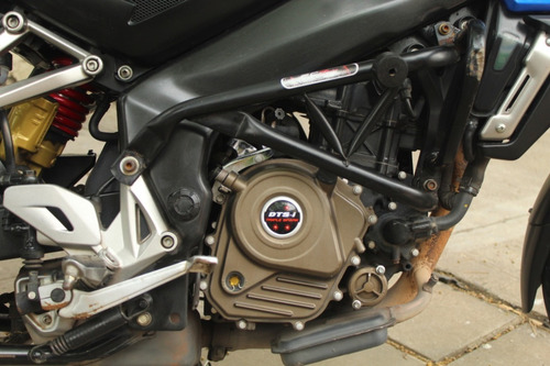 Rouser Ns 200