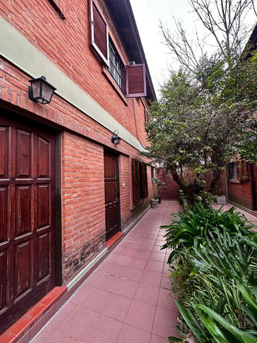 Dúplex 3 Ambientes Con Gran Patio, En Venta, Ramos Mejía Sur. Apto Crédito